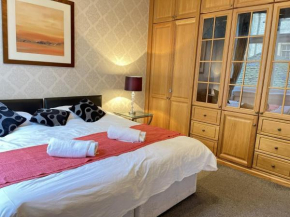 8 royal mile mansions
